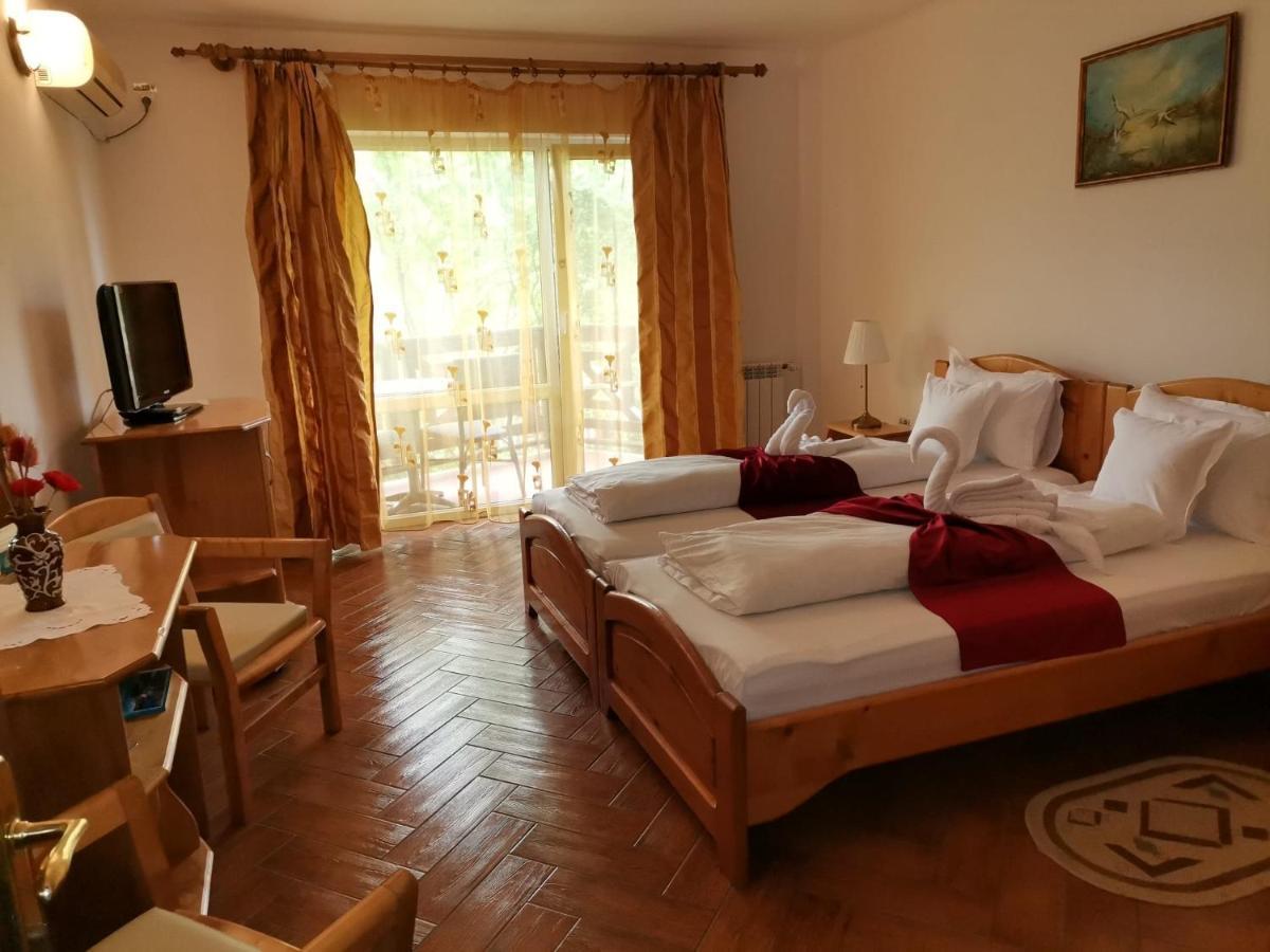 Hotel Wels Băltenii de Sus Exteriér fotografie