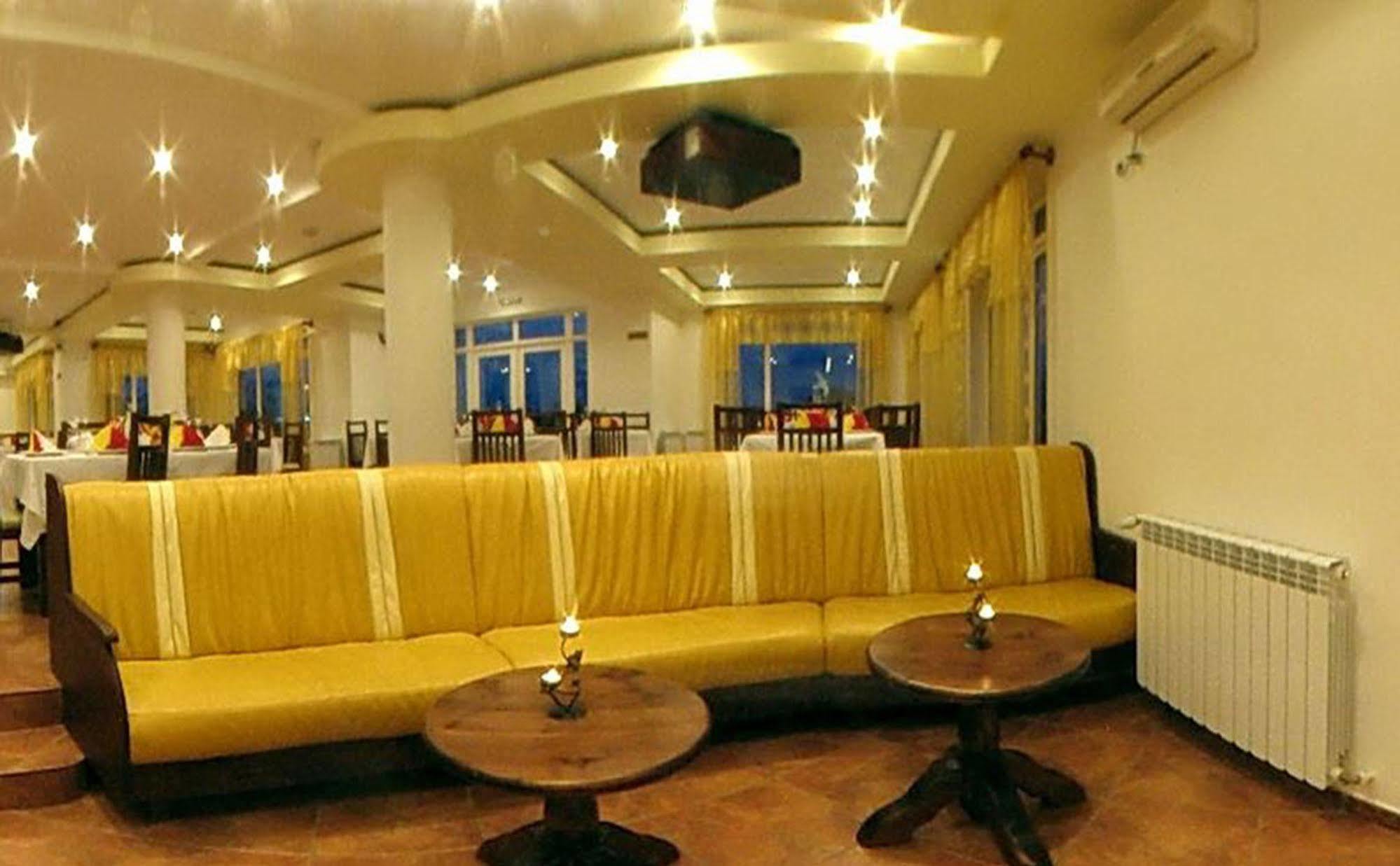 Hotel Wels Băltenii de Sus Exteriér fotografie