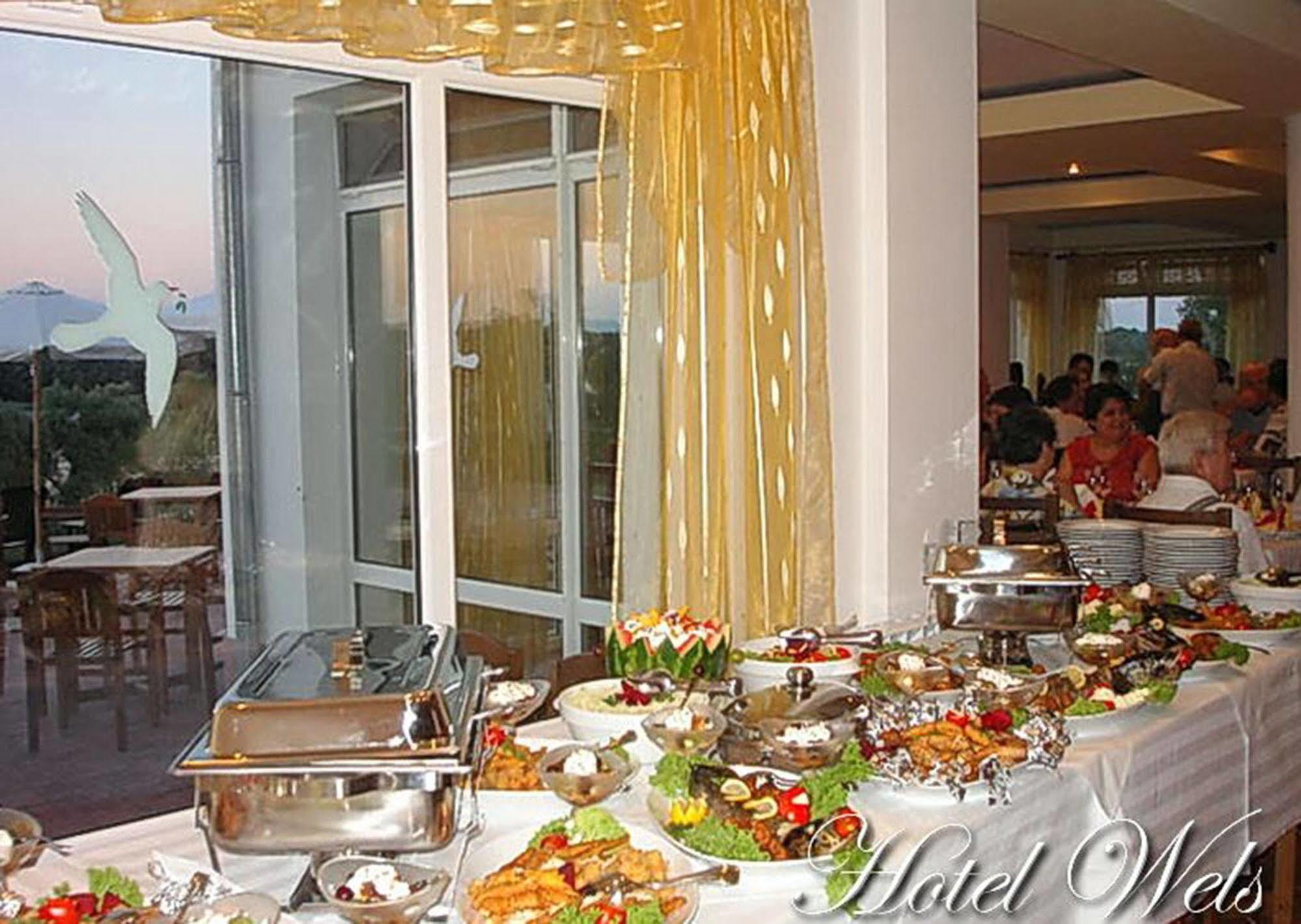 Hotel Wels Băltenii de Sus Exteriér fotografie