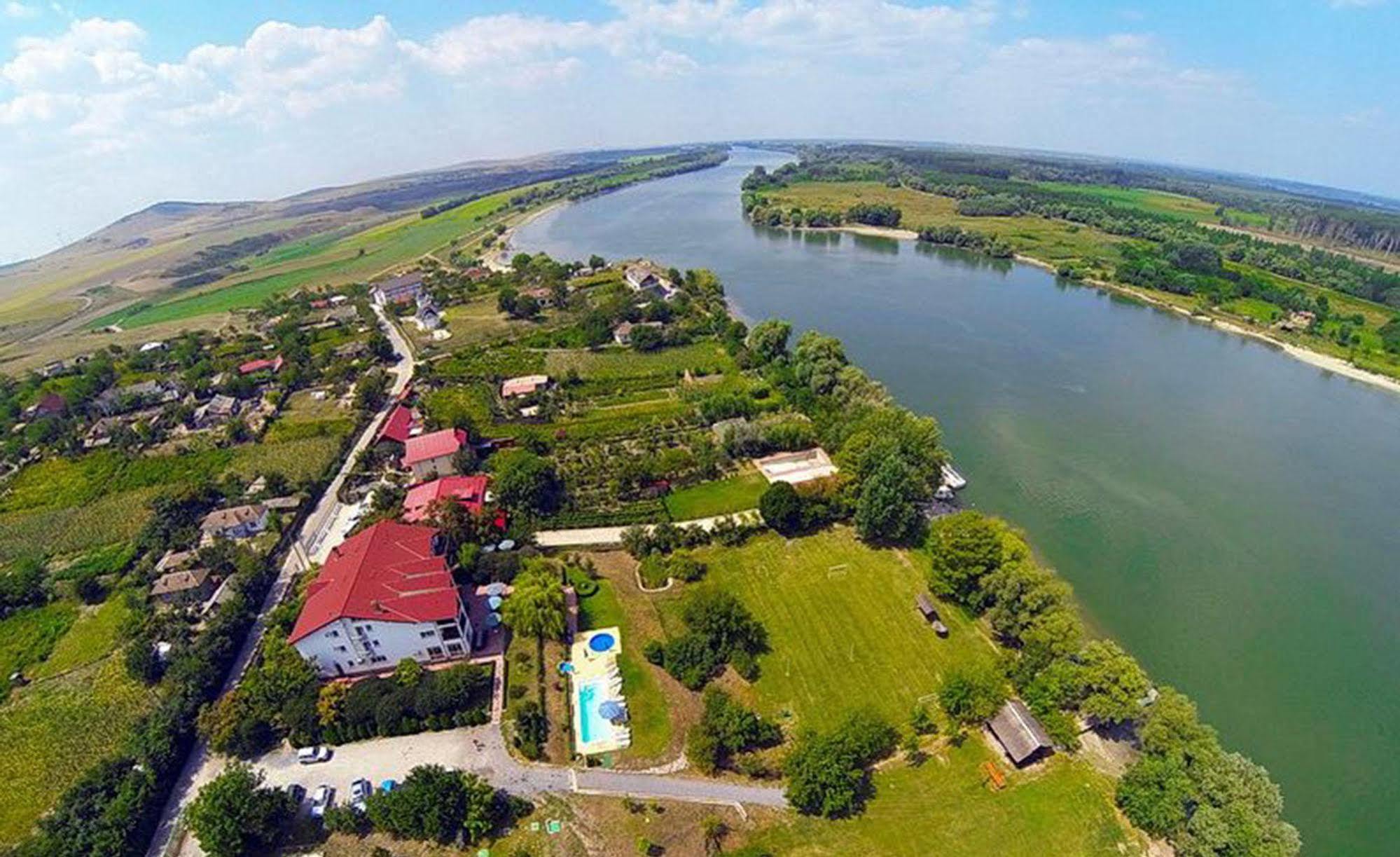 Hotel Wels Băltenii de Sus Exteriér fotografie
